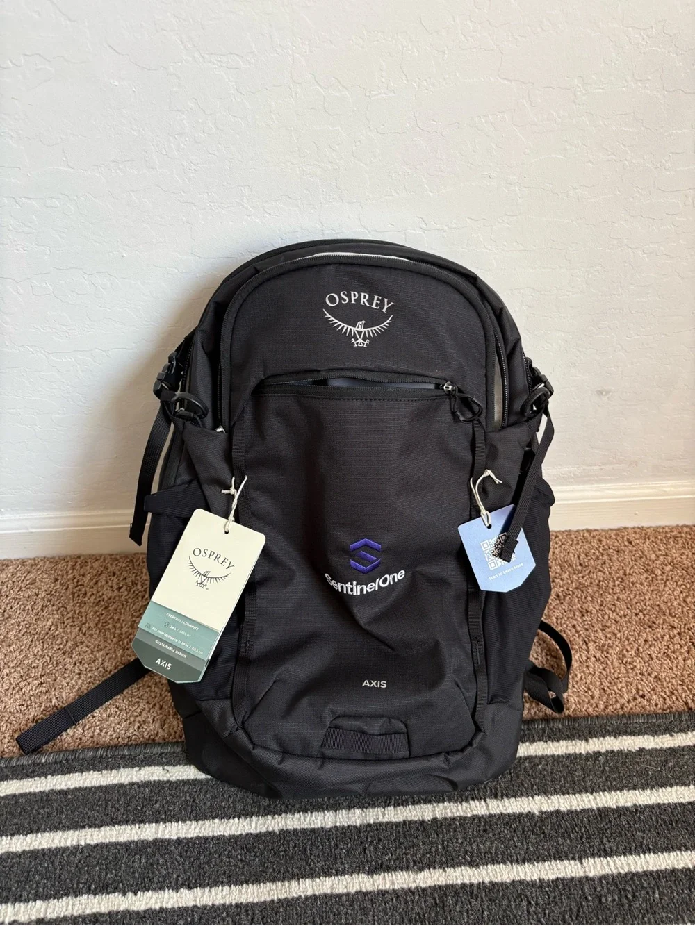 OSPREY - brand new - Axis Black Backpack